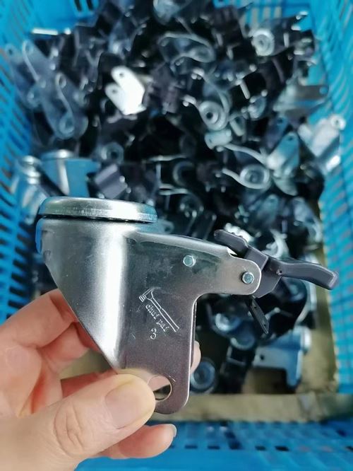 moving caster wheels
