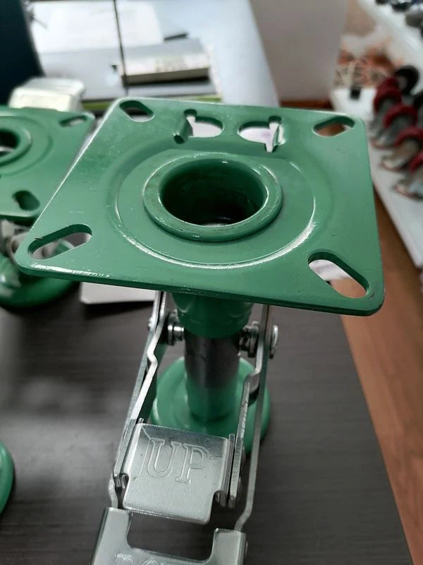 floor locks for equipment with casters